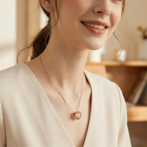 Interluvia_Pendant_Necklace_|_Anti-Tarnish_Jewellery
