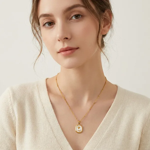 Bare_Bloom_Pendant_Necklace_|_Anti-Tarnish_Jewellery