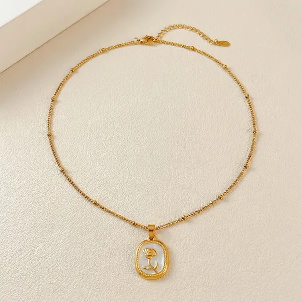 Bare_Bloom_Pendant_Necklace_|_Anti-Tarnish_Jewellery