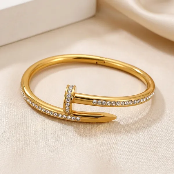 Clavora_Bracelet_|_Anti-Tarnish_Jewellery