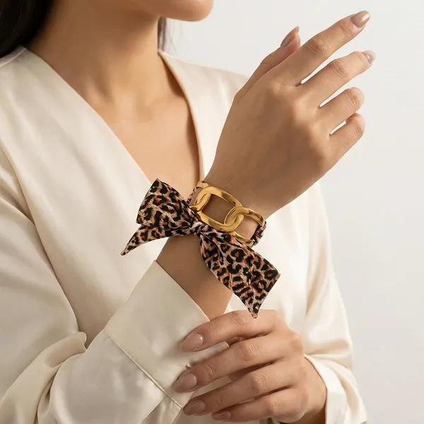 Fierce_Scarf_Bracelet_|_Anti-Tarnish_Jewellery