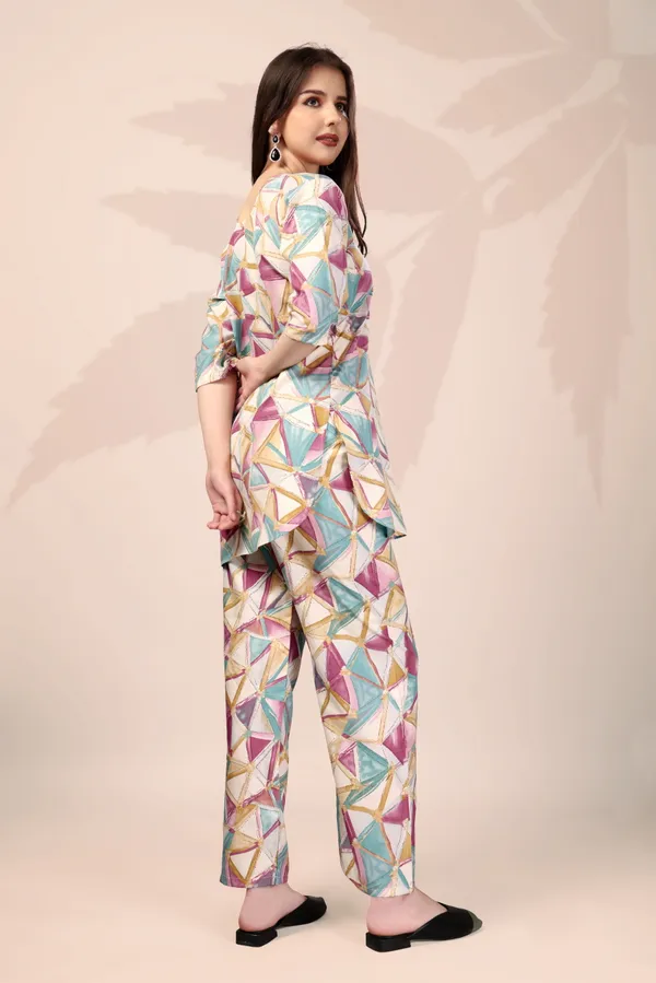 Multicolor_Geometric_Print_Co-Ord_Set_With_Tunic_Top_And_Matching_Pants