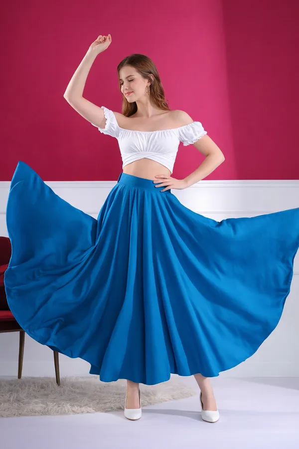 Women'S_Blue_Full-Length_Flared_Skirt_With_White_Crop_Top_Set