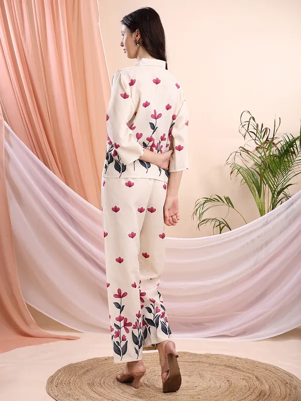 Floral_Print_Co-Ord_Set_For_Women_-_Off-White_Top_And_Palazzo_Pants