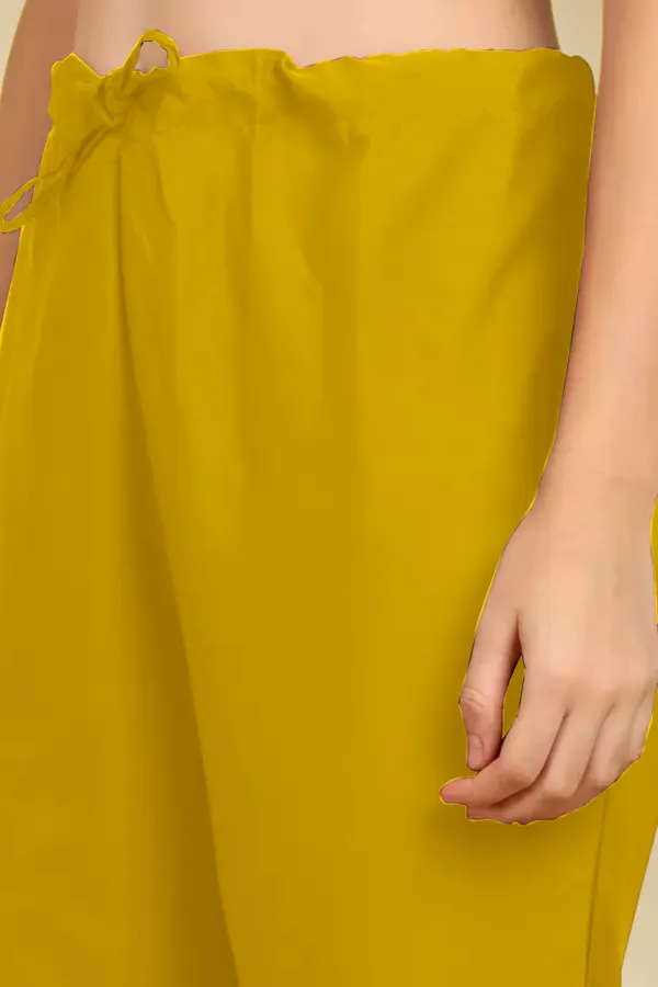 Women'S_Off-White_Floral_Print_Kurta_With_Yellow_Pants_Set