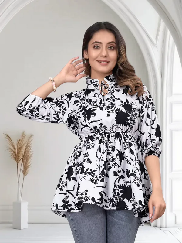 Black_And_White_Floral_Print_Women'S_Top