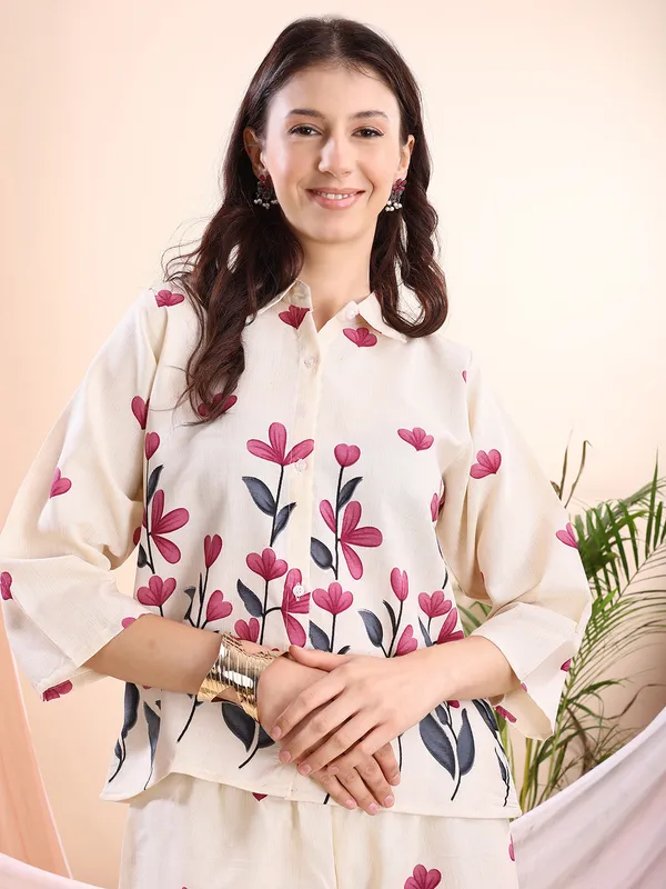 Floral_Print_Co-Ord_Set_For_Women_-_Off-White_Top_And_Palazzo_Pants