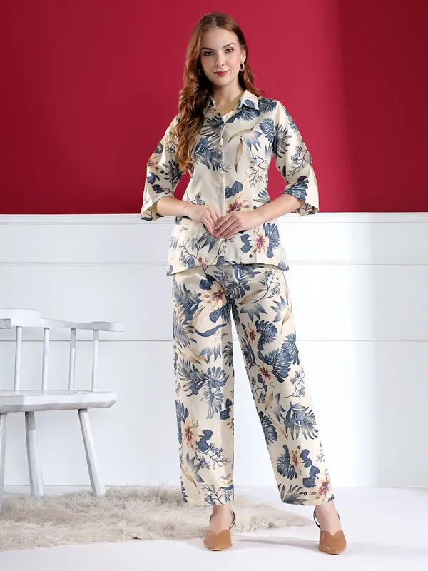 Women'S_Floral_Print_Co-Ord_Set_With_Mandarin_Collar_And_Wide-Leg_Pants