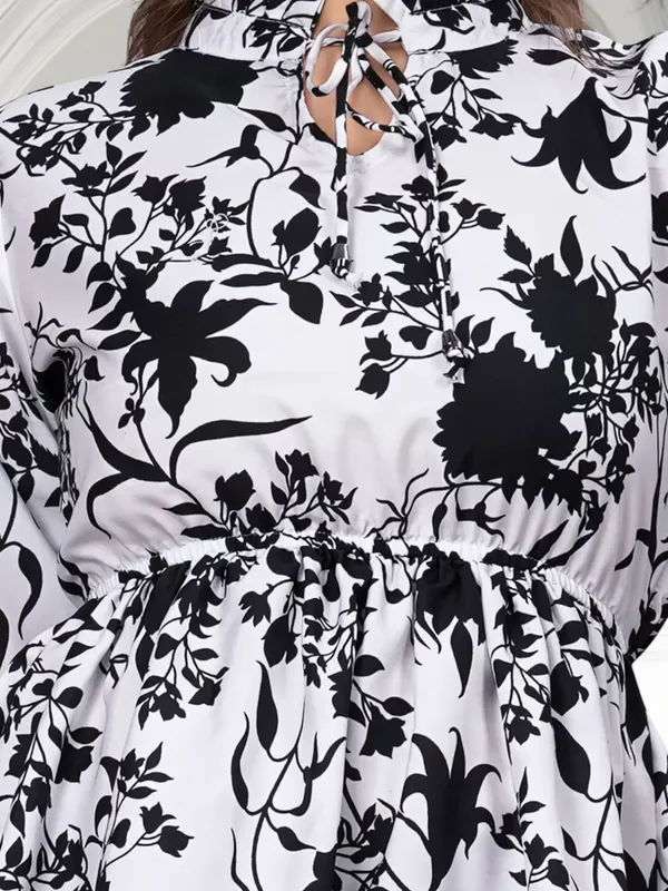 Black_And_White_Floral_Print_Women'S_Top