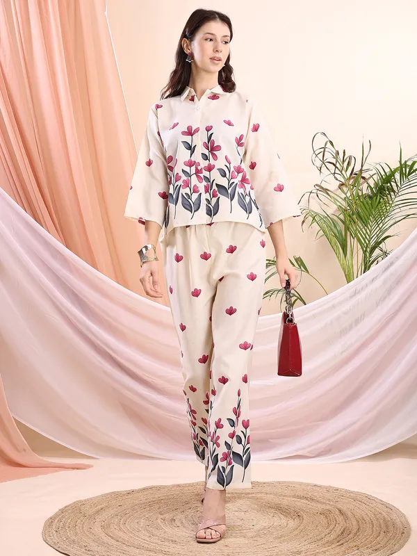 Floral_Print_Co-Ord_Set_For_Women_-_Off-White_Top_And_Palazzo_Pants