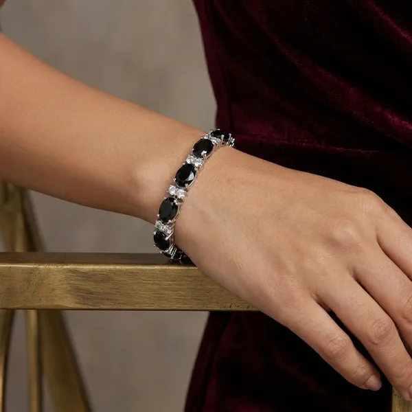 Black_Stainless_Steel_Onyx_With_American_Diamond_Oval_Shaped_Bracelet