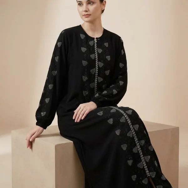 Black_Georgette_Abaya_With_Front_Zip_&_Crystal_Work