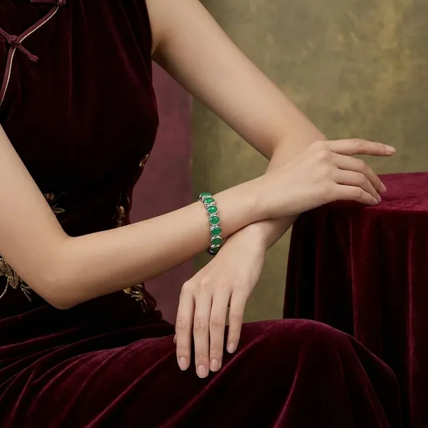 Green_Stainless_Steel_Emerald_Oval_Design_Stone_Bangle