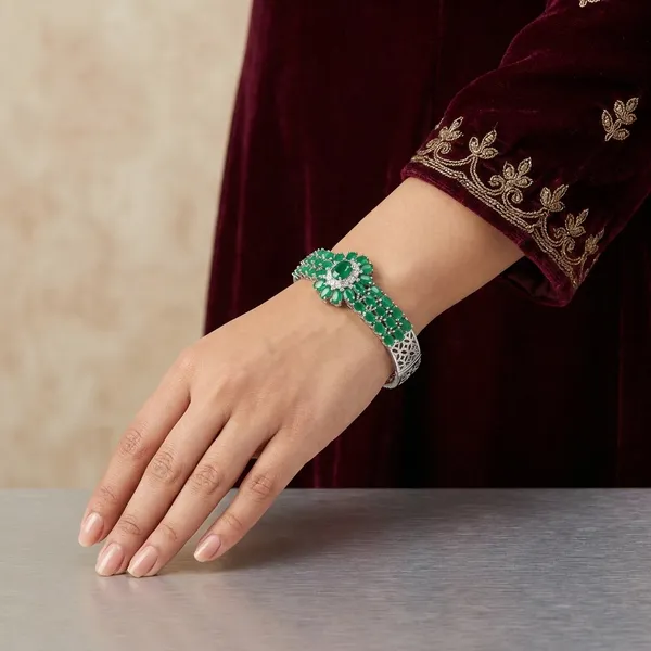 Green_Stainless_Steel_Emerald_With_American_Diamond_Flower_Design_Stone_Bangle