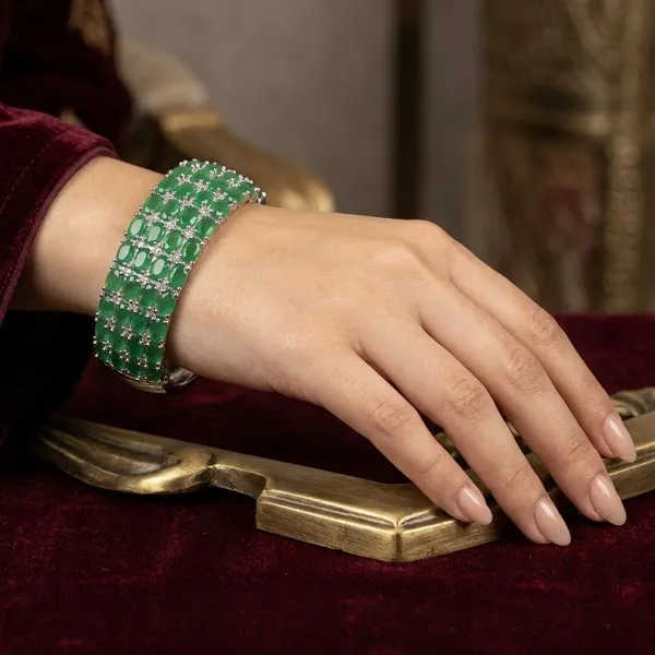 Green_Stainless_Steel_Emerald_Oval_Design_Stone_Bangle