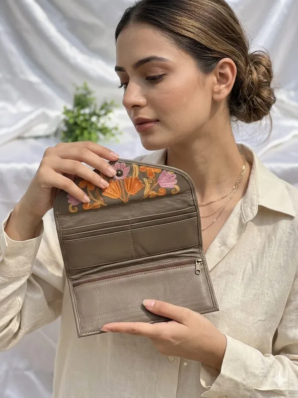 Amber_Blossom_Heritage_Clutch