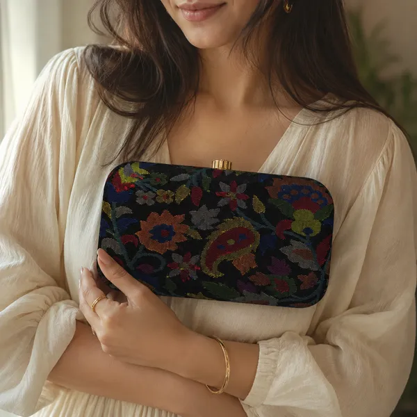 Bagh-e-Noor_Clutch