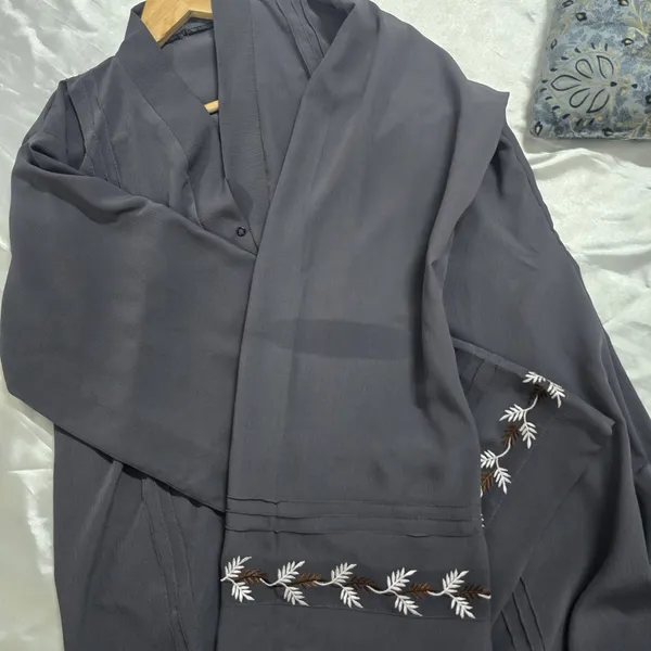 Empress_Grey_Abaya