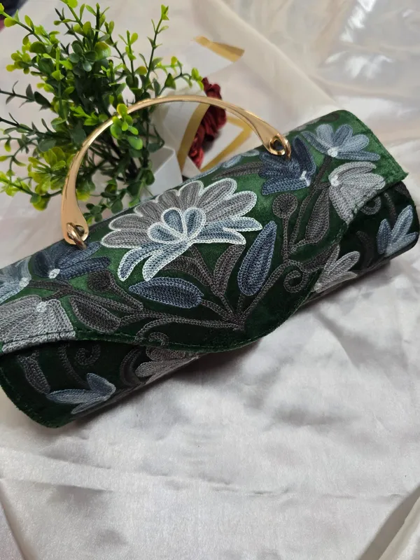 Emerald_Bloom_Clutch