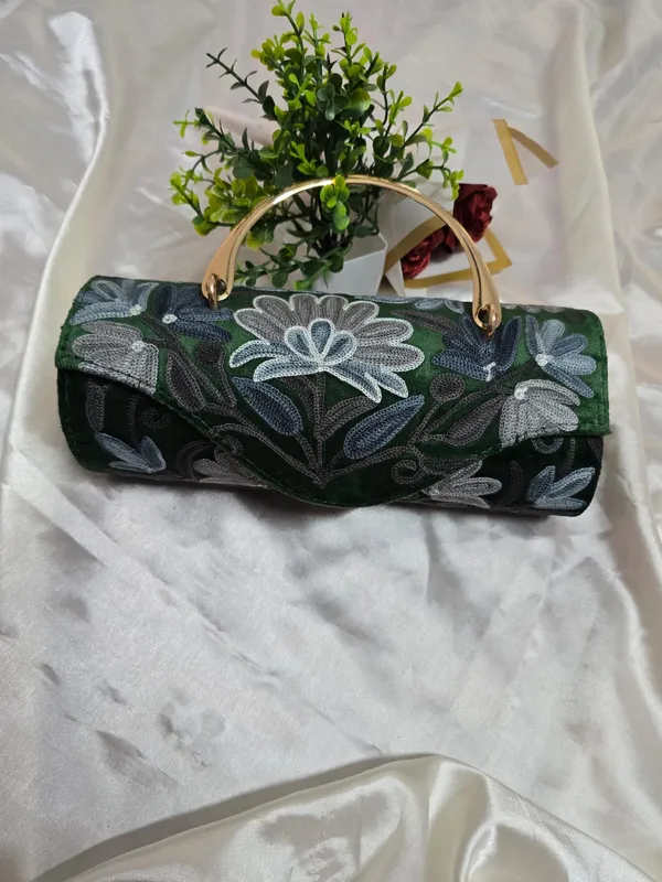 Emerald_Bloom_Clutch