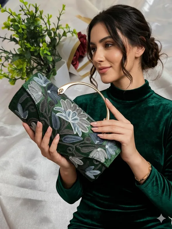Emerald_Bloom_Clutch