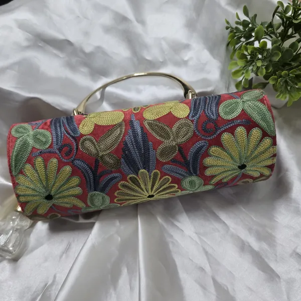 Blushing_Dahlia_Velvet_Minaudière