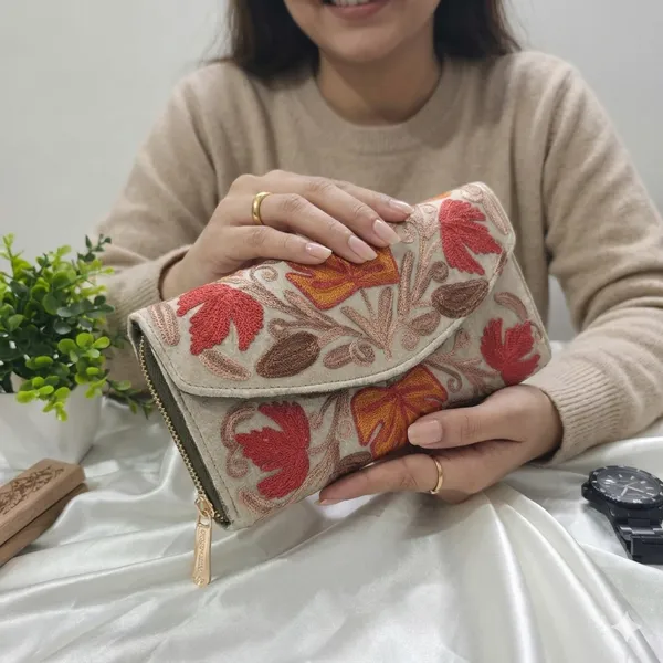 Harvest_Maple_Embroidered_Continental_Clutch