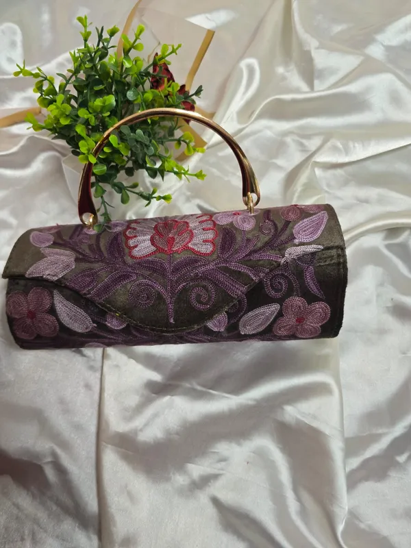 Mauve_Mystique_Metal_Handle_Bag
