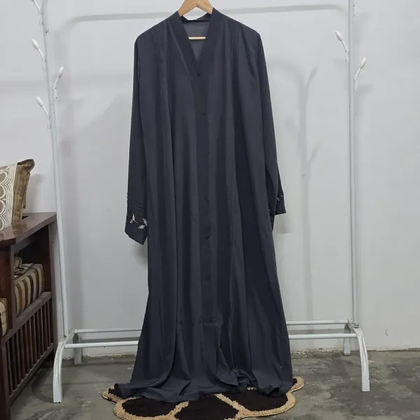 Midnight_Clover_Abaya