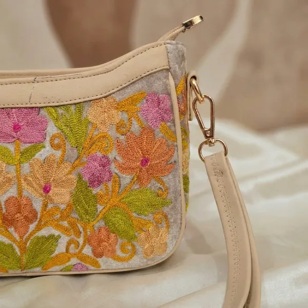 Light_Tan_Leather_Sling_Bag_For_Women_&_Girls