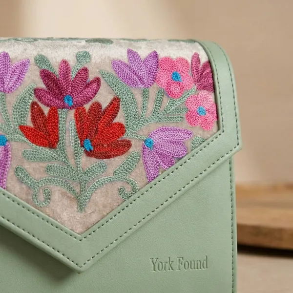 Leather_Sling_Bag_For_Women_&_Girls