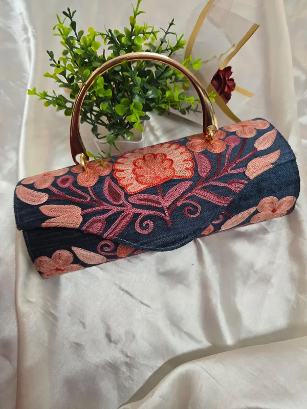 Roseate_Vines_Continental_Clutch