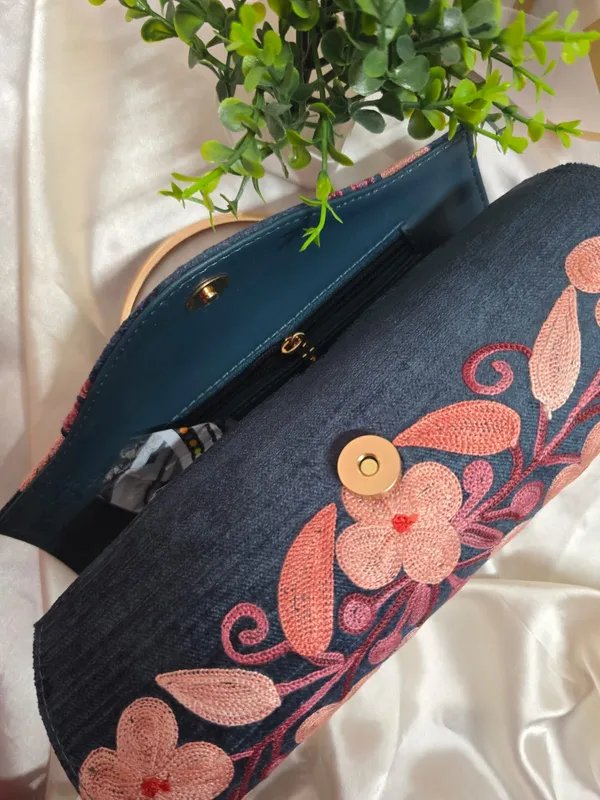 Roseate_Vines_Continental_Clutch