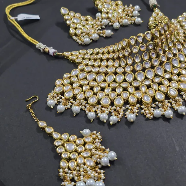 Royal_Darbar_Kundan_Ensemble_For_Women