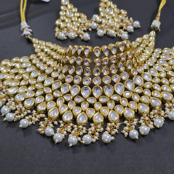 Royal_Darbar_Kundan_Ensemble_For_Women