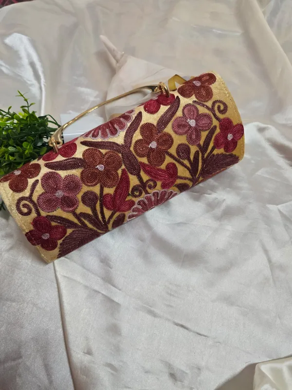Ruby_Royale_Clutch_For_Women