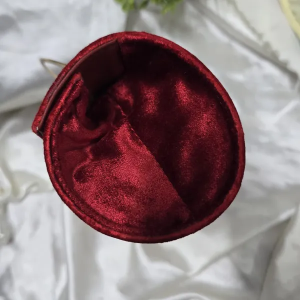 Scarlet_Flora_Metal-Arc_Clutch