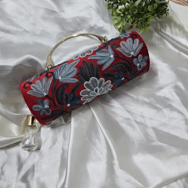 Scarlet_Flora_Metal-Arc_Clutch