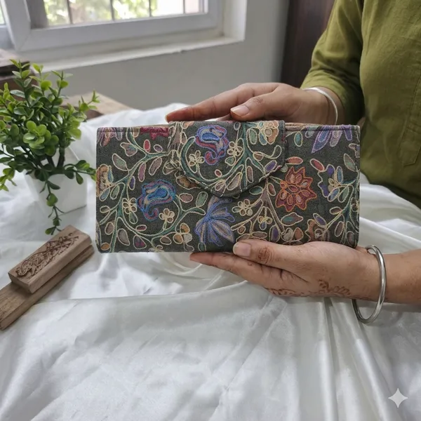The_Artisan_Flora_Embroidered_Clutch
