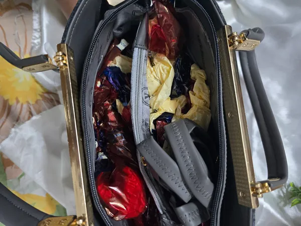 The_Nocturnal_Bloom_Gallery_Bag_For_Women