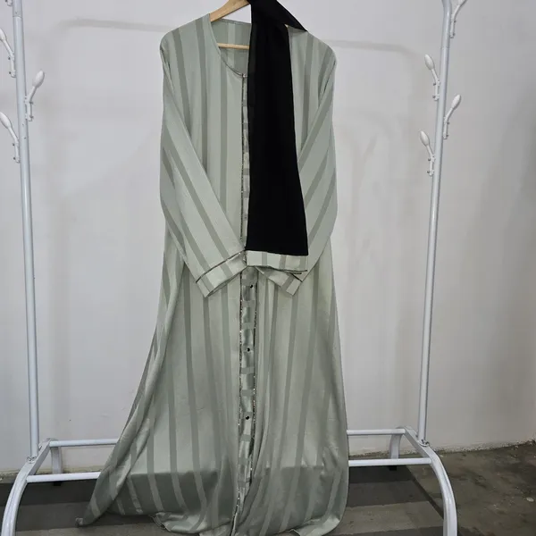 The_Serene_Stripe_Abaya_For_Women