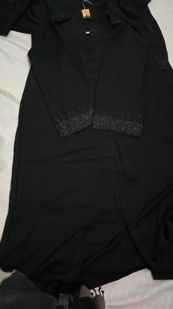 Jet_Black_The_Sovereign_Abaya_Burqa_With_Attached_Shrug_For_Women