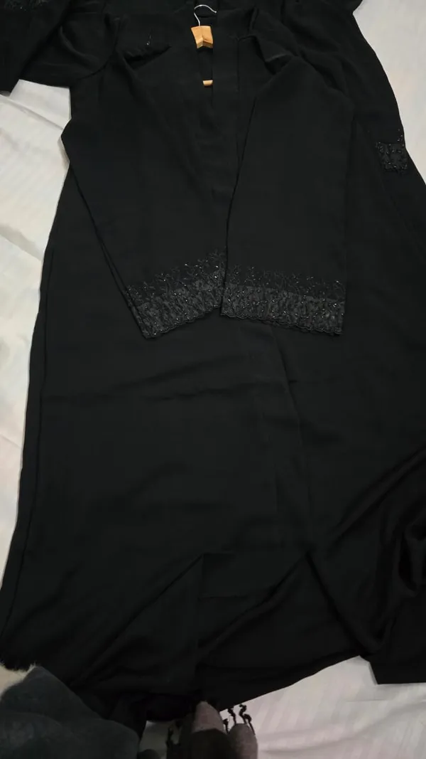 Jet_Black_The_Sovereign_Abaya_Burqa_With_Attached_Shrug_For_Women