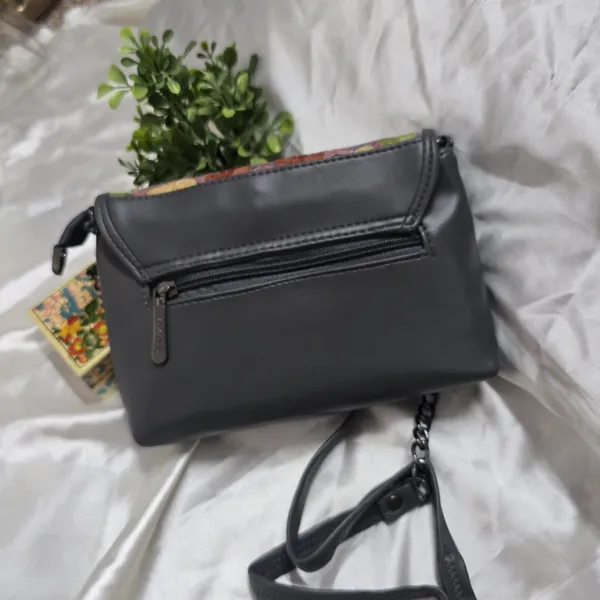 Zaira_Earthbloom_Crossbody