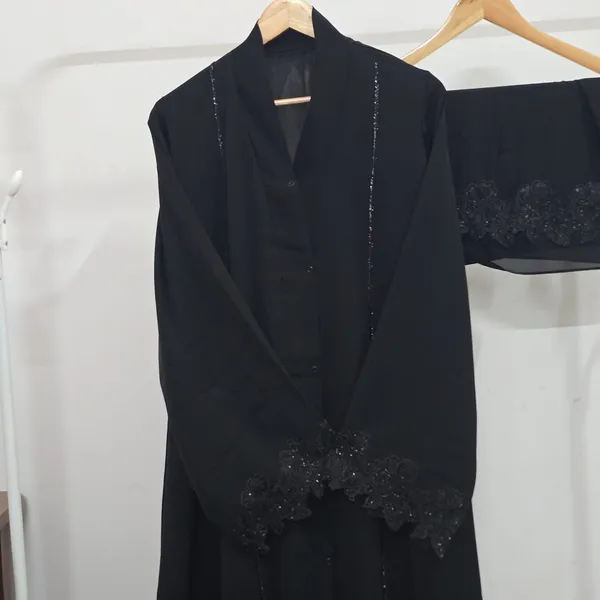 Zariyah_Embroidered_Cuff_Abaya