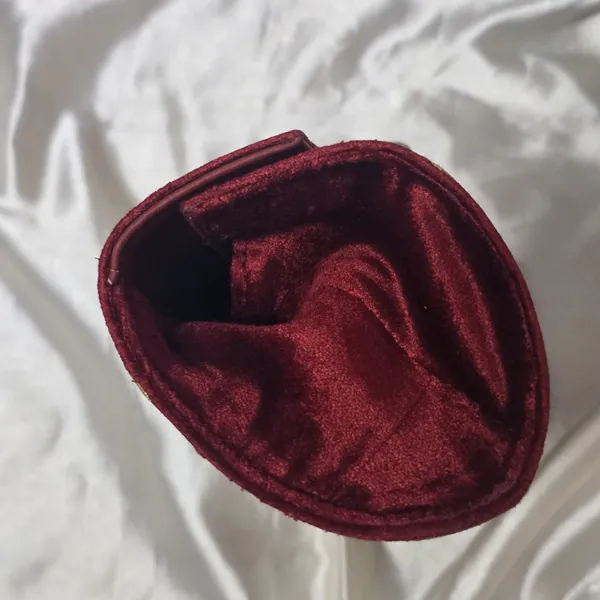 Zariyah_Empress_Metal_Handle_Clutch: