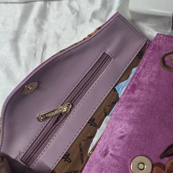 Zariyah_Meadow_Metal_Handle_Clutch
