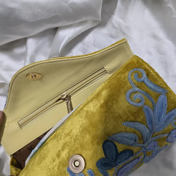 Sunlit_Noor_Embroidery_Clutch