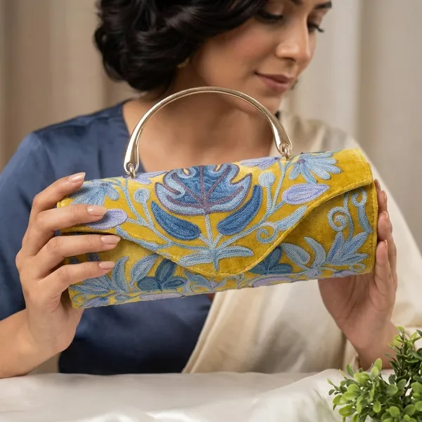 Sunlit_Noor_Embroidery_Clutch