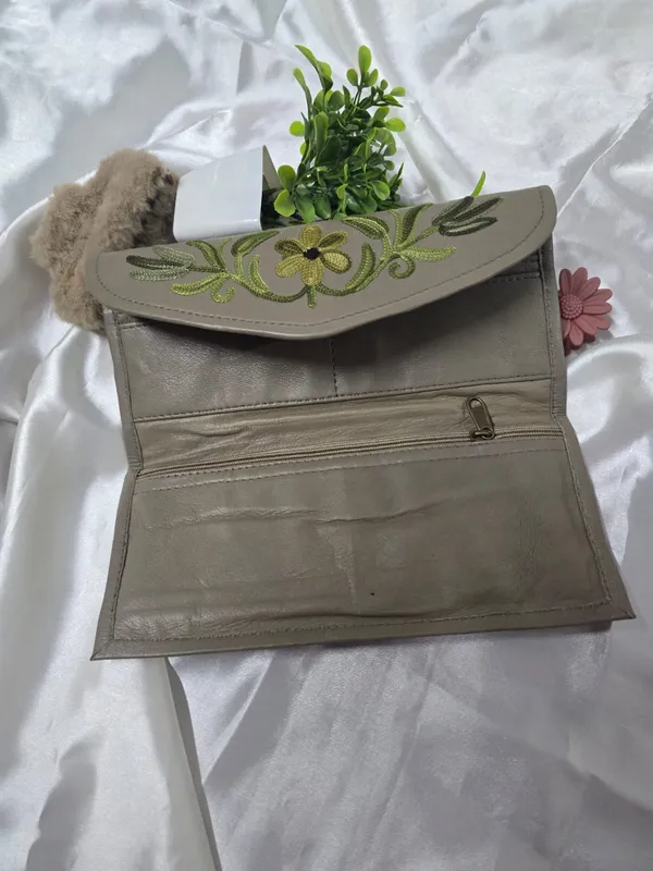 Taupe_Mushroom_Gray_Suede_Leather_Clutch